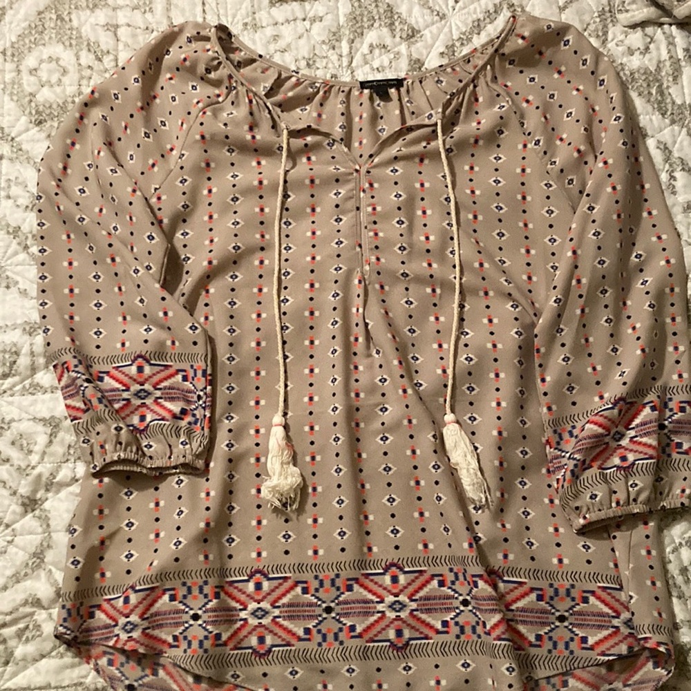 Patterned top